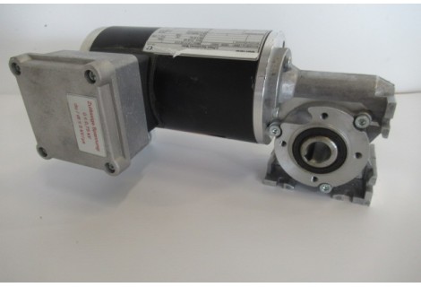 135 RPM 0,09 kW M2 4.39 Nm Asmaat 15 mm  . UNUSED 